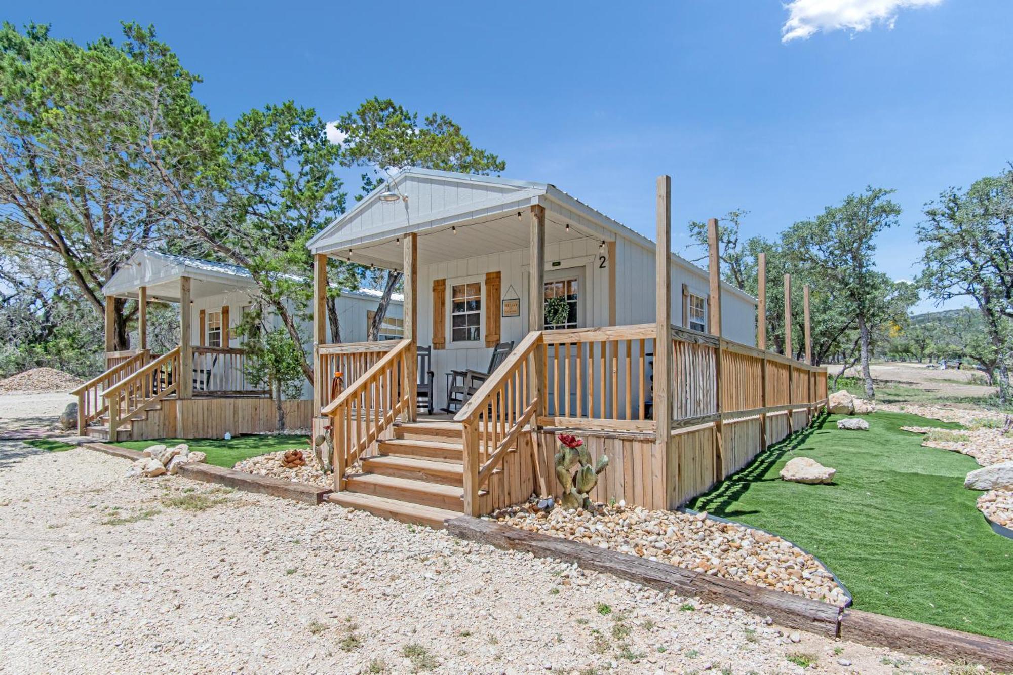 Lucky Star Ranch - Stargazer Hotel Tarpley ภายนอก รูปภาพ